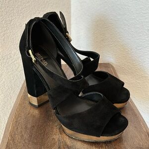MICHAEL MICHAEL KORS Valerie Platform Sandal Size 81/2